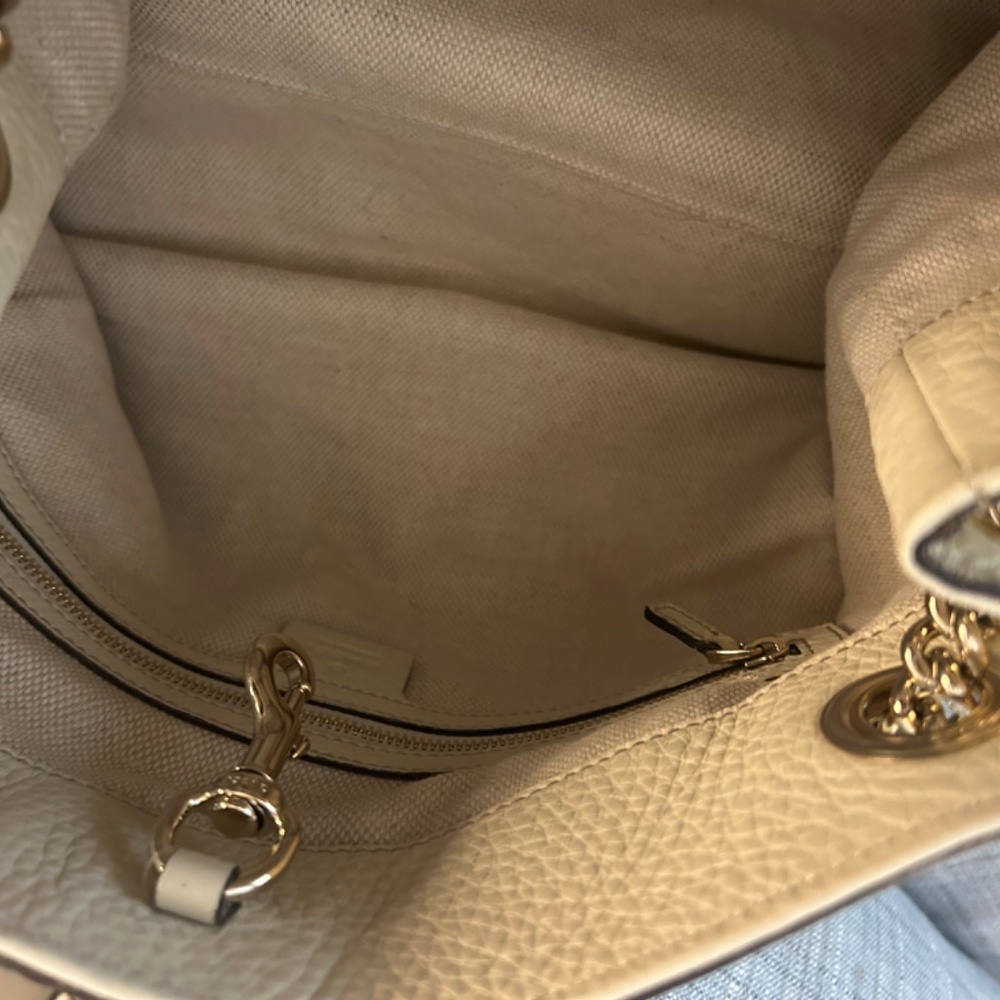 Gucci White Leather Soho Chain Tote - Picture 3 of 16